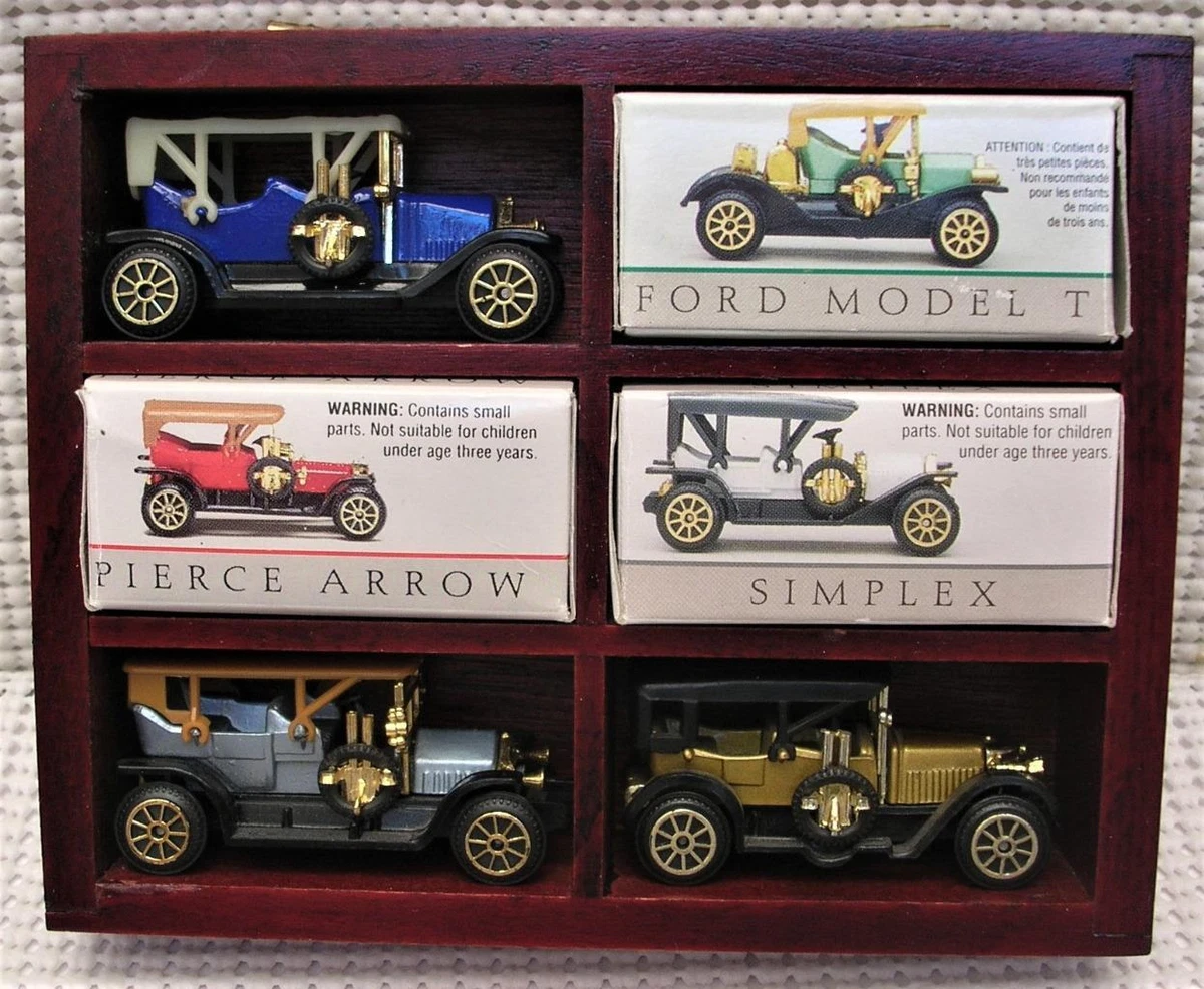 Lot of 6 Vintage Readers Digest Miniature Cars in Wooden Display