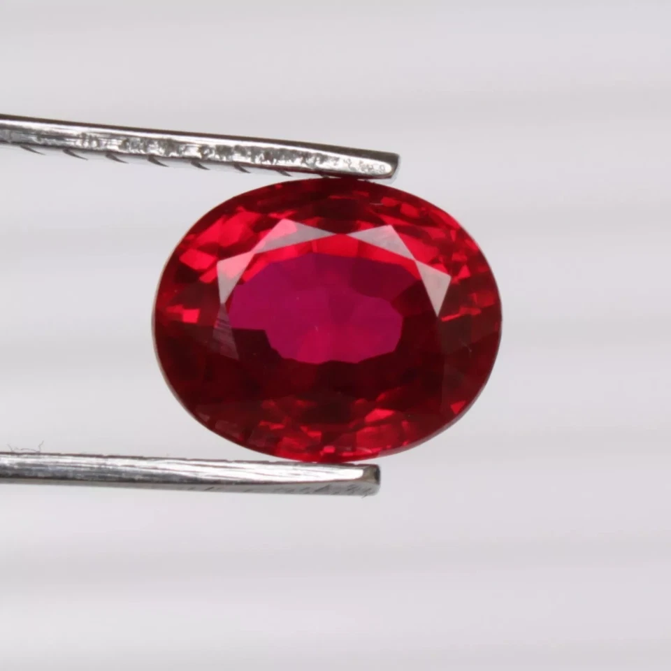 Red Ruby 6.60 Ct. Oval Cut Mozambique Precious Loose Gemstone - Image 3 of 4