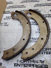 1 BOX OF 2 BRAKE SHOES - S.66862
