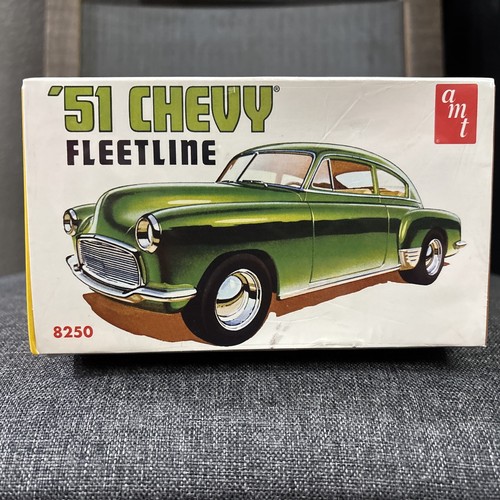51 CHEVY FLEETLINE, AMT 8250 MODEL KIT, FACTORY SEALED IN BOX, HOBBY KIT - Bild 5 von 6