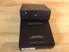 2 Laura  Mercier Smooth Finish Foundation Powder 3w1 08 (boxed)
