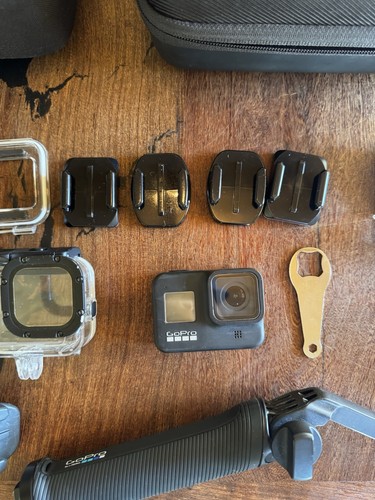 GoPro Hero 8 Black with accessories - Picture 8 of 11