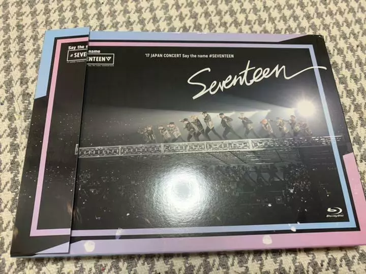 SEVENTEEN '17 JAPAN CONCERT Say the name 2 Blu-ray PHOTO BOOK