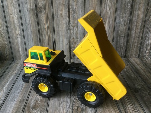 VINTAGE TONKA MIGHTY DIESEL YELLOW PRESSED STEEL MODEL XMB-975 DUMP TRUCK 1993 - Picture 7 of 11