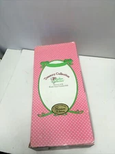 PARADISE GALLERIES PORCELAIN 15"  AFRICAN AMERICAN CHOIR PLAYS  " GRACE"