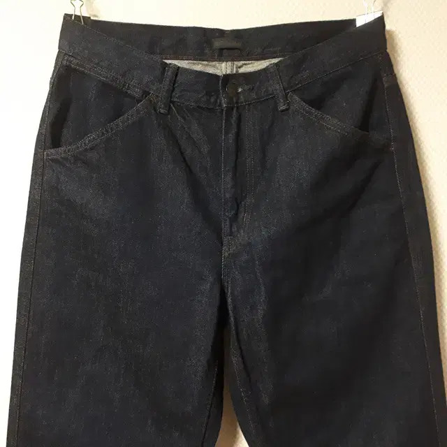 Uniqlo Wide Tapered Fit Denim Jeans, Size 32 thumbnail 3
