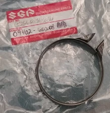 NEW SUZUKI 09402-60208 AIR CLEANER CLAMP TC125 J, K, L, M