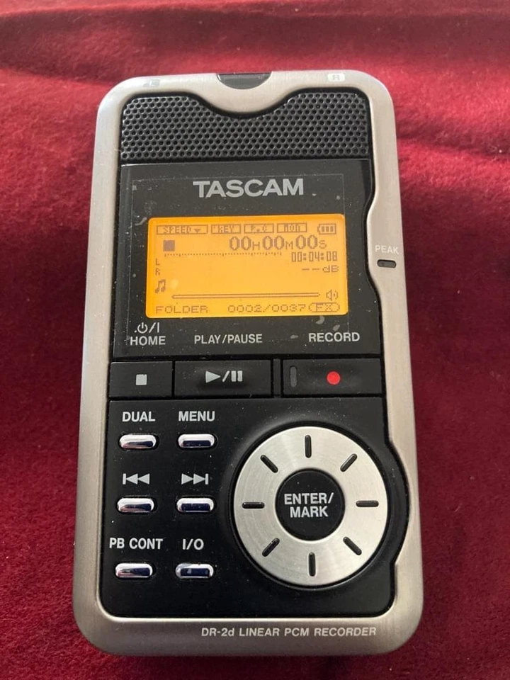 TASCAM DR-2d RECORDER PCM LINEARE TEAC SD/SDHC WAV 44.1/48/96kHz 16/24bit - Immagine 2 di 4