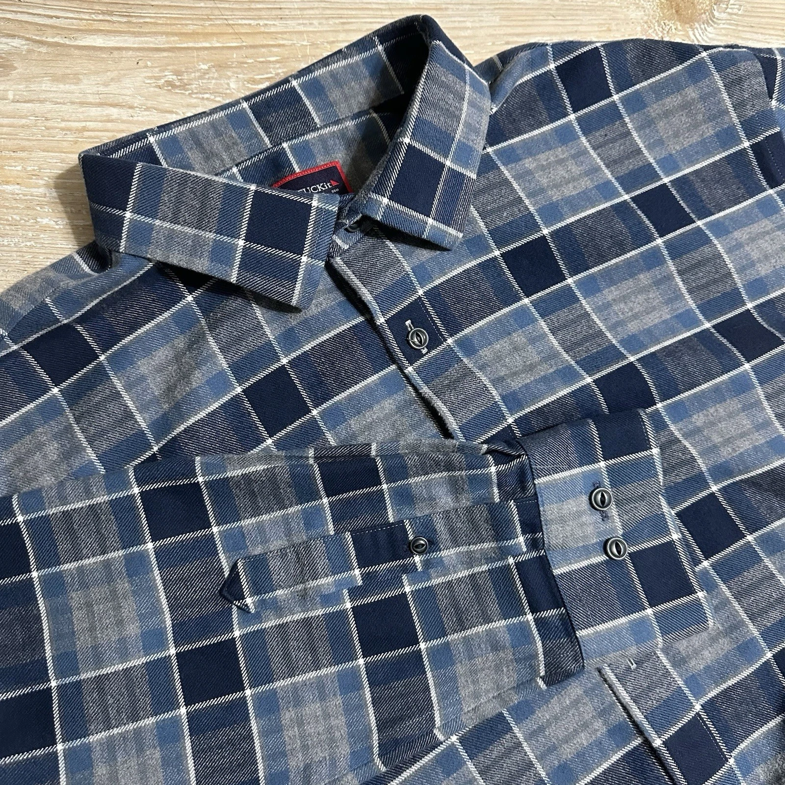 UNTUCKit Wrinkle Free Flannel Men’s Button Down Shirt Blue & Gray Plaid Sz XXL