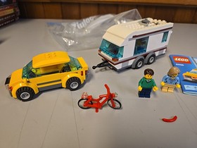 LEGO CITY 4435 Car and Caravan Camper 100% Minifigures & Instructions NO BOX