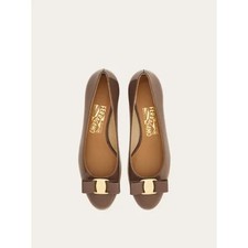 NWB Ferragamo Vara Pump Cumin Womens Size 4.5