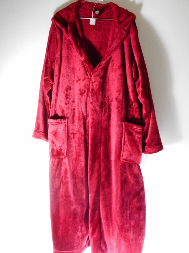 🎄 舒适红色天鹅绒毛绒浴袍 L/XL – 全新 完美假日礼物照片 — 第 2/4 张图片