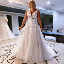 Elegant V-neck 3D Lace Applique Wedding Dresses A-line Court Train Bridal Gowns
