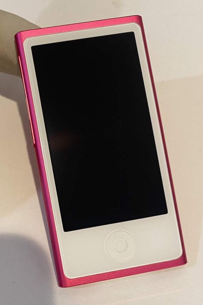 Apple iPod nano (第7世代) 16GB ピンク Apple iPod nano 7th 8th Generation 16GB MP3 Player Warranty - All