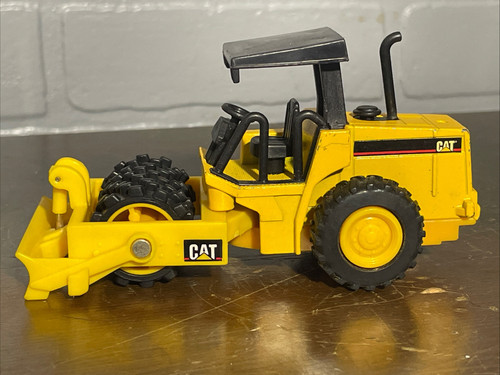 Matchbox CAT Compactor 1999 Mattel Wheels Power Machines 5MZ 1/43 scale Diecast - Picture 1 of 11