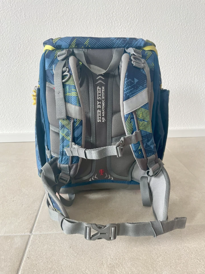 Schulranzen "Polizei" Step by Step 2IN1 inkl. 2 Mäppchen u. Sportbeutel - Bild 4 von 4