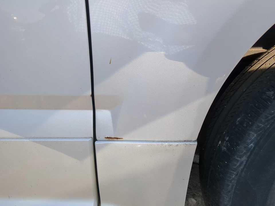 2004-2009 Cadillac Srx Passenger Fender M3E2D - Image 2 of 2