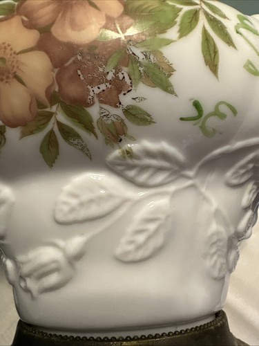 Vintage GWTW Hurricane Parlor 3 Way Lamp ~ Milk Glass With 3D Roses 19" T Works! - Picture 13 of 15