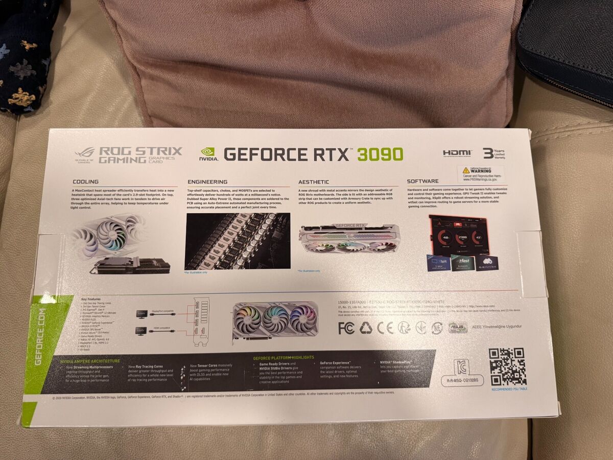 ASUS ROG Strix GeForce RTX 3090 OC White Edition 24GB GDDR6X ASUS ROG Strix GeForce RTX 3090 OC White Edition 24GB GDDR6X