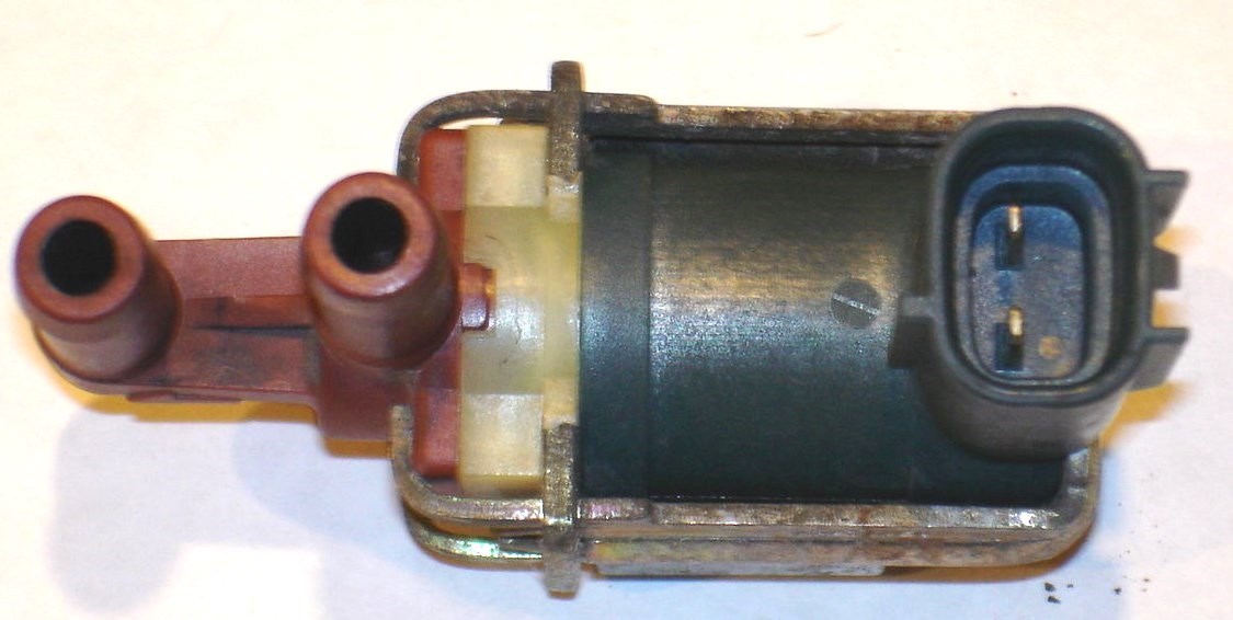 9802 TOYOTA COROLLA OEM EGR VACUUM SWITCH VALVE VSV 9091012211 eBay