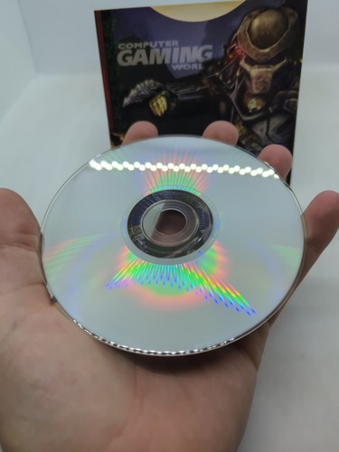 Aliens Vs Predator 2 PC CD Demo Computer Gaming World October 2001 #207 - Picture 8 of 13