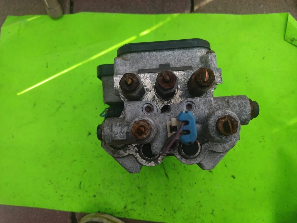 Módulo de freno antibloqueo bomba ABS Chevy Blazer Tahoe 96-00 1998 1999 2000 12765501 Foto 2 de 4