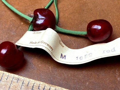 vintage cherries 1940s celluloid red 1 bundle Germany - Picture 2 of 6