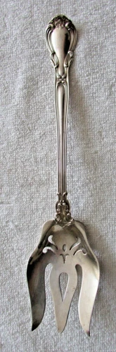 Chantilly Gorham Sterling Silver Large Serving Fork Salad Meat Fish 10 1/8”