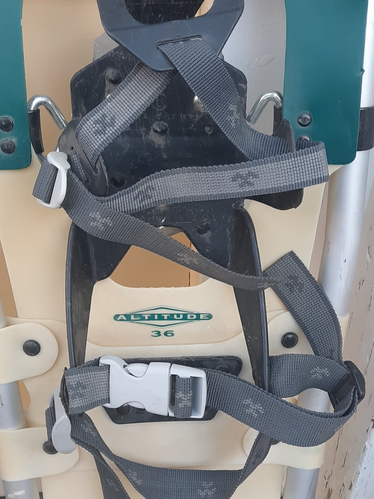 Tubbs Altitude 36" Men's Snowshoes Winter Hiking Snow Shoes Trekking