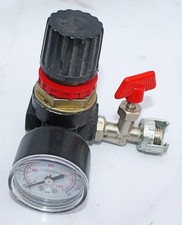 Pneumatic Pressure Regulator with Integrated Gauge, 1/4" Connection