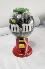 Dispenser M&M vintage all'interno di biglie
