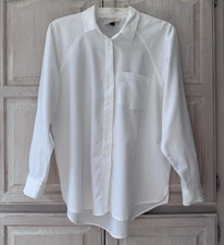 Universal Thread White Raglan Sleeve Button S...