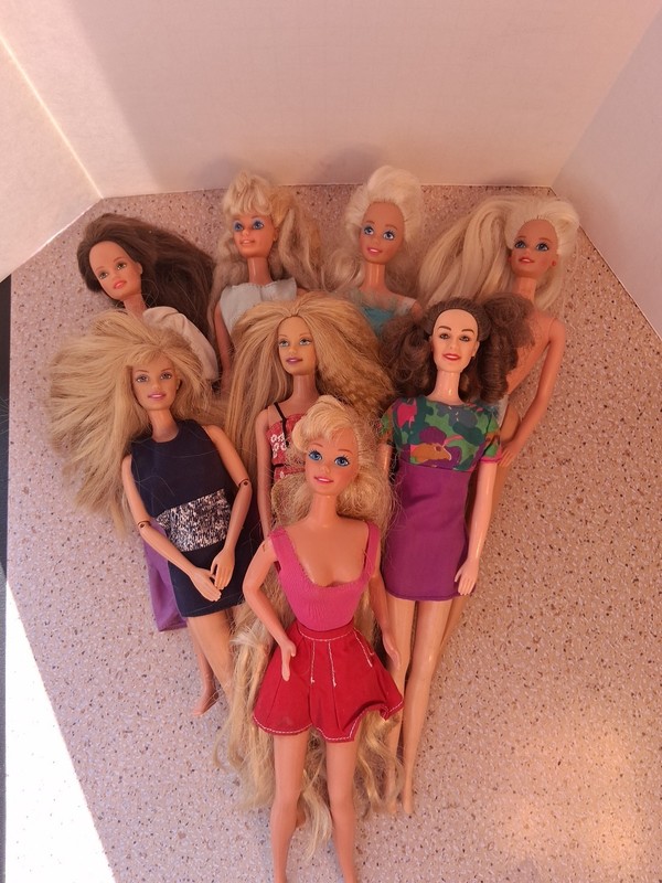 B3) VTG 8  Barbie Theresa Disney Dolls Pre-owned Marks And Flaws See Pictures