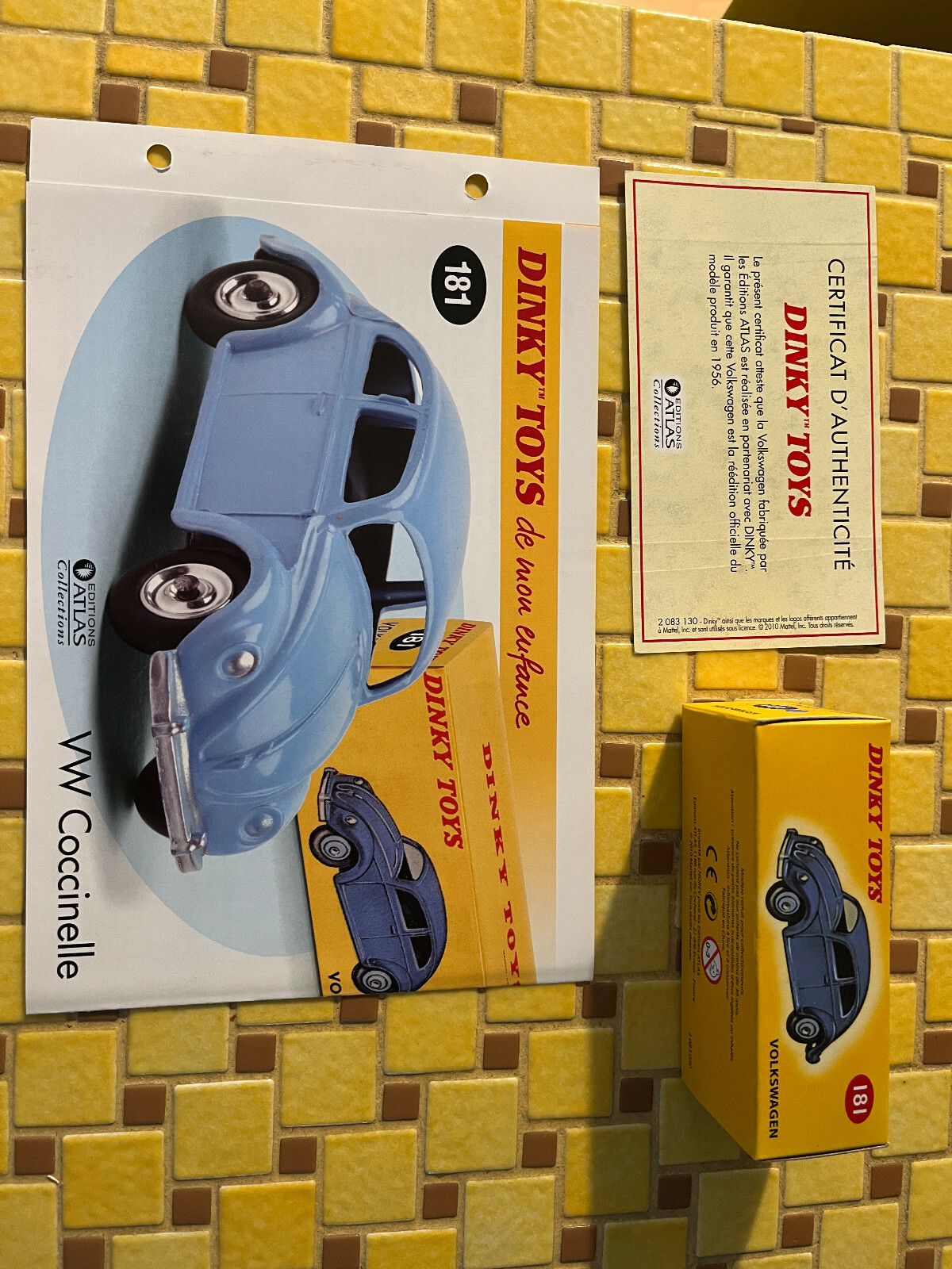 Coffret collector Volkswagen 181 Dinky Toys Atlas 2010 miniature de collection neuve