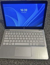 HP laptop windows 11