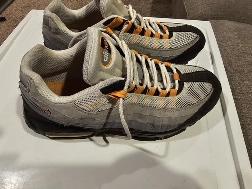 Nike Air Max 95 Mandarin 2011 Men Size 9