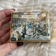Halcyon Days VE Trinket Box 85/350