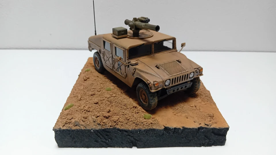 Italeri M998 Hummer Humvee Scala 1/35 Costruito - Immagine 2 di 4