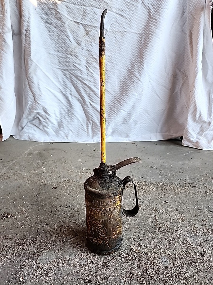 Vintage Golden Rod Dutton-Lainson Co. 1 Quart Oil Can USA