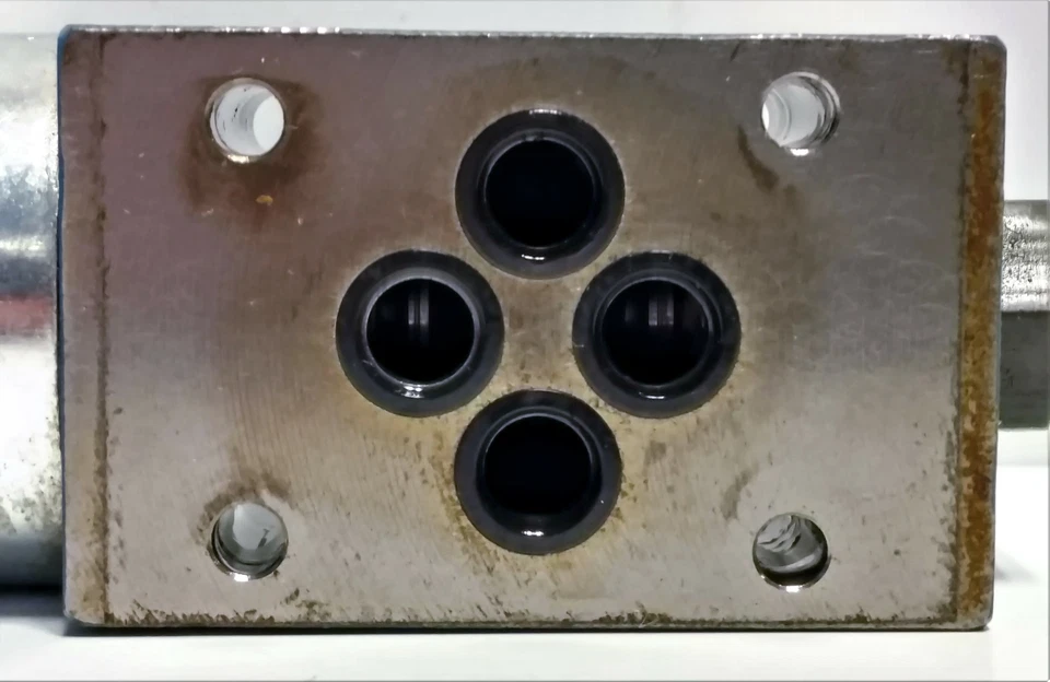 Rexroth 4WE6D62-EG24N9K4 Directional Control Spool Valve - Image 3 of 3