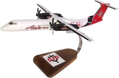 Alaska Horizon San Diego State DHC-8-Q400 Desk Display Model 1/62 SC Airplane