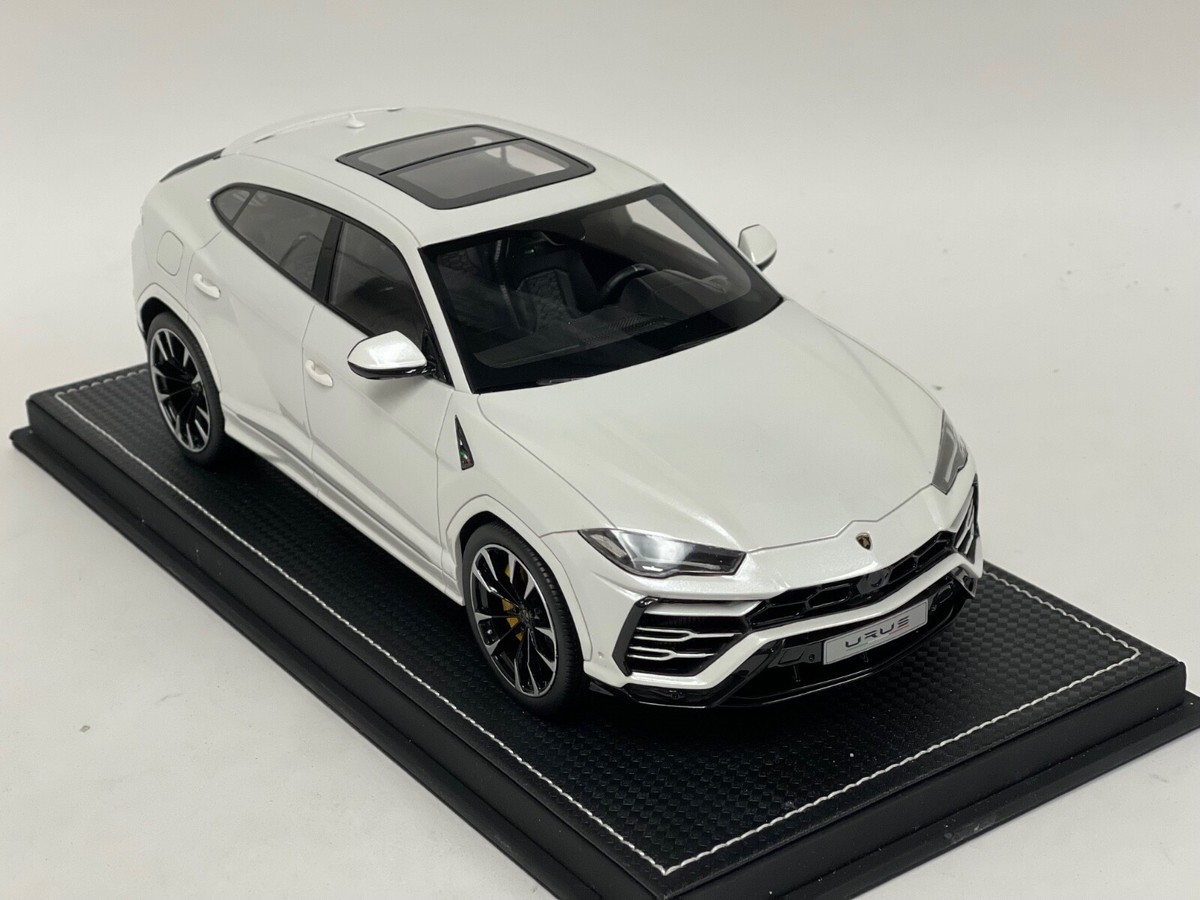 1/18 MR Collection Lamborghini Urus 
