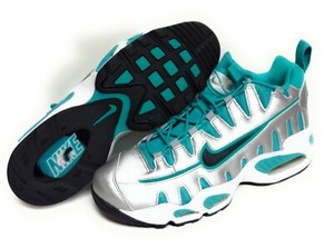 aqua green nike shoes