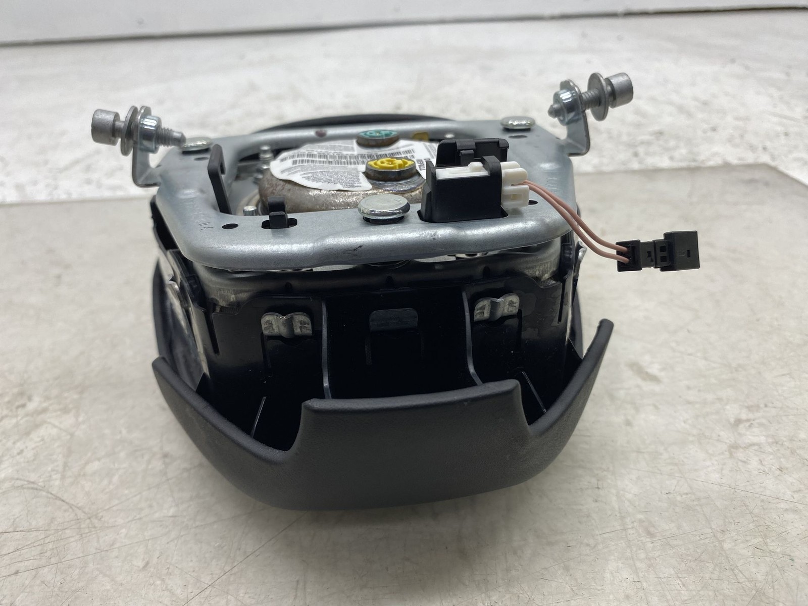MASERATI LEVANTE OEM FRONT LEFT DRIVERSSIDE STEERING WHEEL AIR SRS BAG