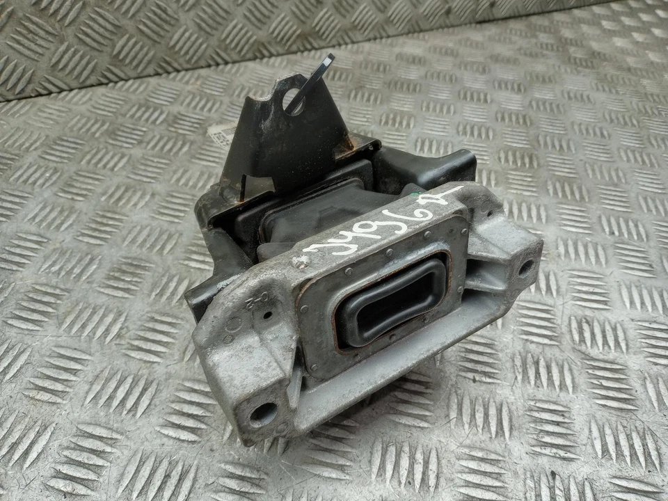 MITSUBISHI OUTLANDER ENGINE MOUNT RIGHT 2.4 PHEV 1091A336 MK3 2015 - 2021 - Image 2 of 4