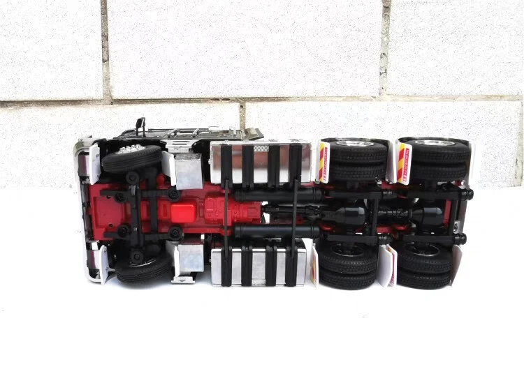 Exclusive Kenworth K200 Prime Mover Truck 1/32 DieCast Model - Image 3 of 4