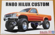 Aoshima 20229 Toyota RN80 Hilux Custom 1:24