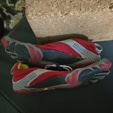 Vibram FiveFingers Shoes Women  s European Size 40 US Size 8.5 Red And Grey W3535