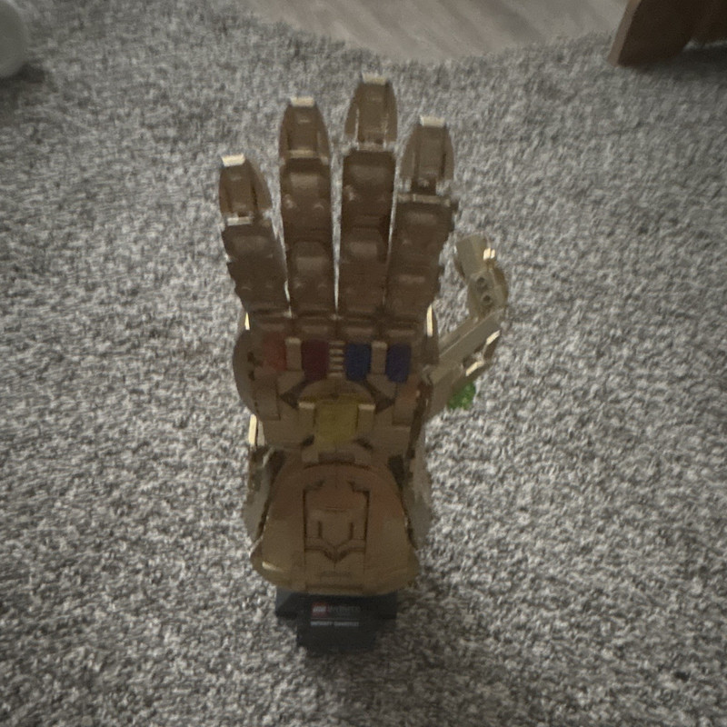 LEGO Marvel Infinity Saga Infinity Gauntlet 76191 590pc Display Stand