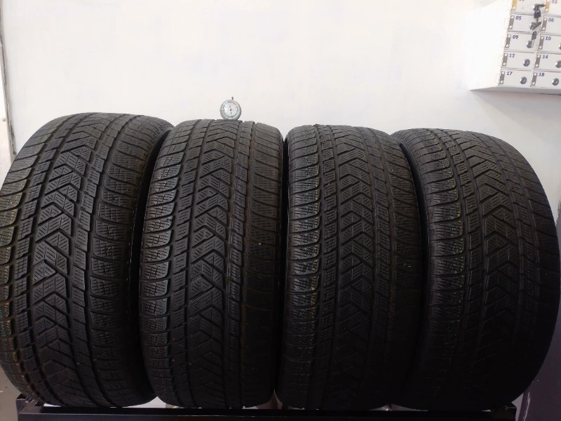 4 Pneumatici USATI PIRELLI 265/40 R21 105 V DOT: 4219Invernale